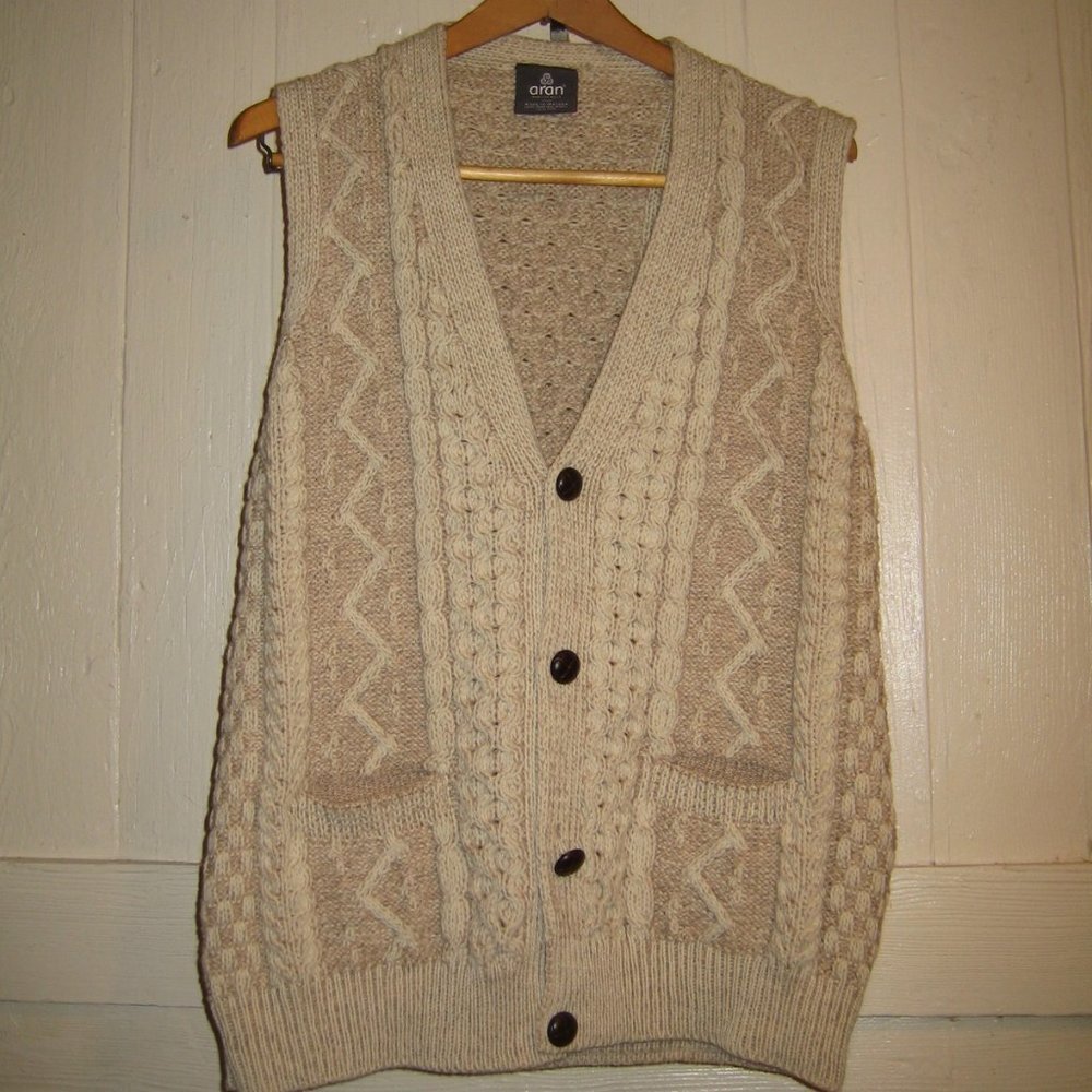 Aran Woollen Mills MADE IN IRELAND merino vest